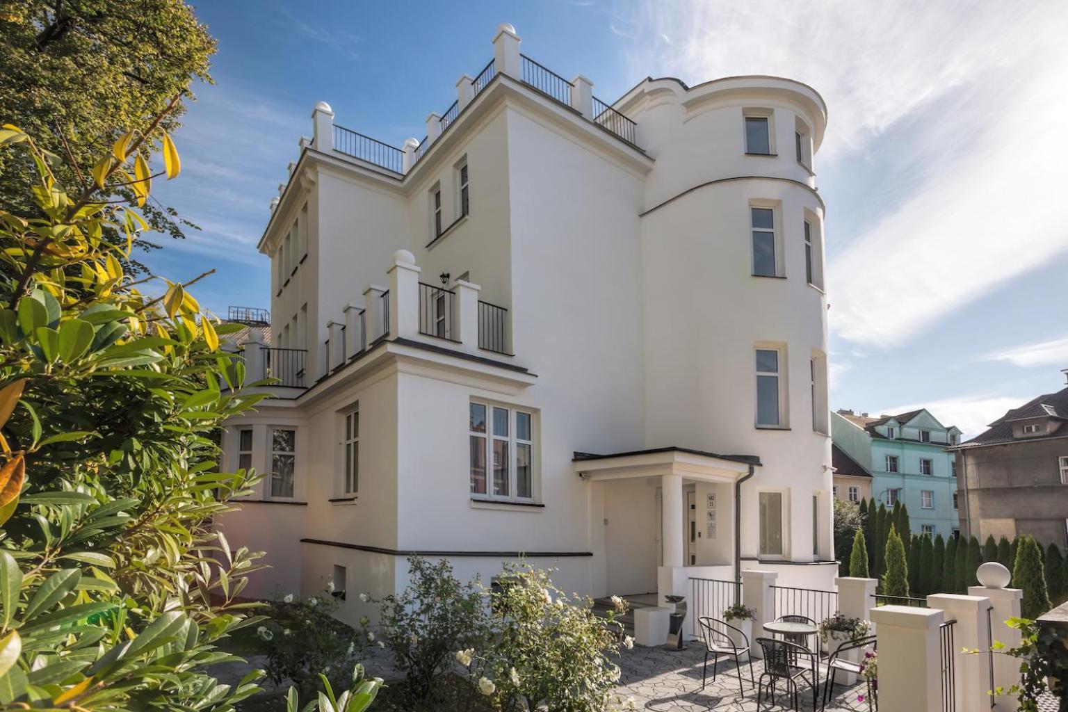 Apartments Villa Whitehouse 俄斯特拉发 外观 照片