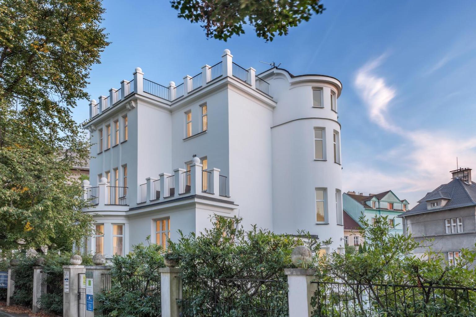 Apartments Villa Whitehouse 俄斯特拉发 外观 照片