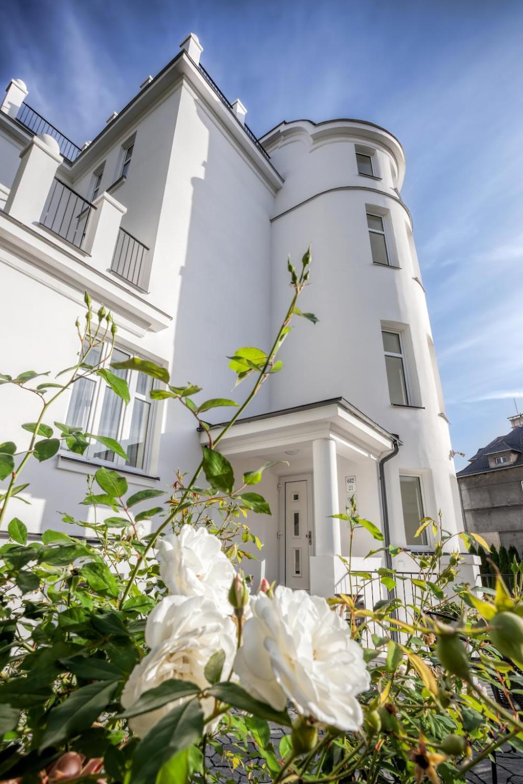 Apartments Villa Whitehouse 俄斯特拉发 外观 照片