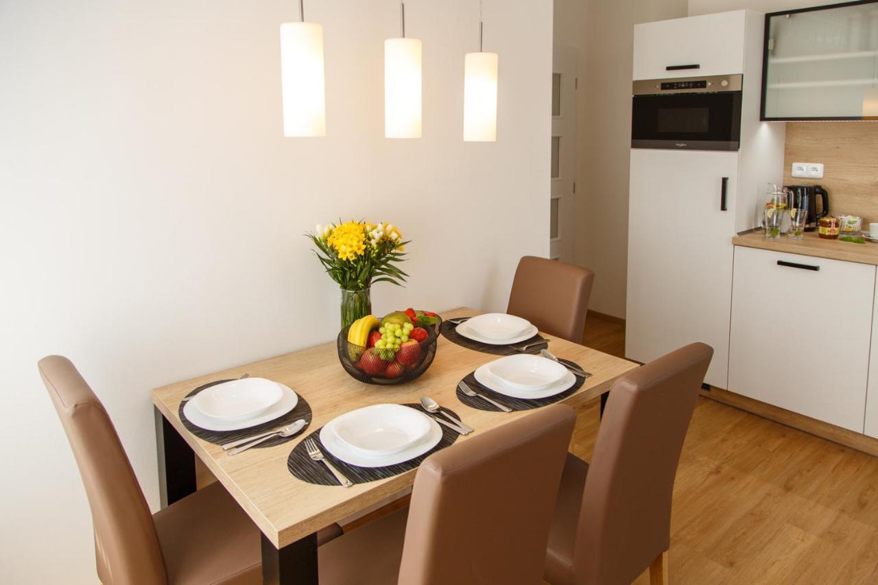 Apartments Villa Whitehouse 俄斯特拉发 外观 照片