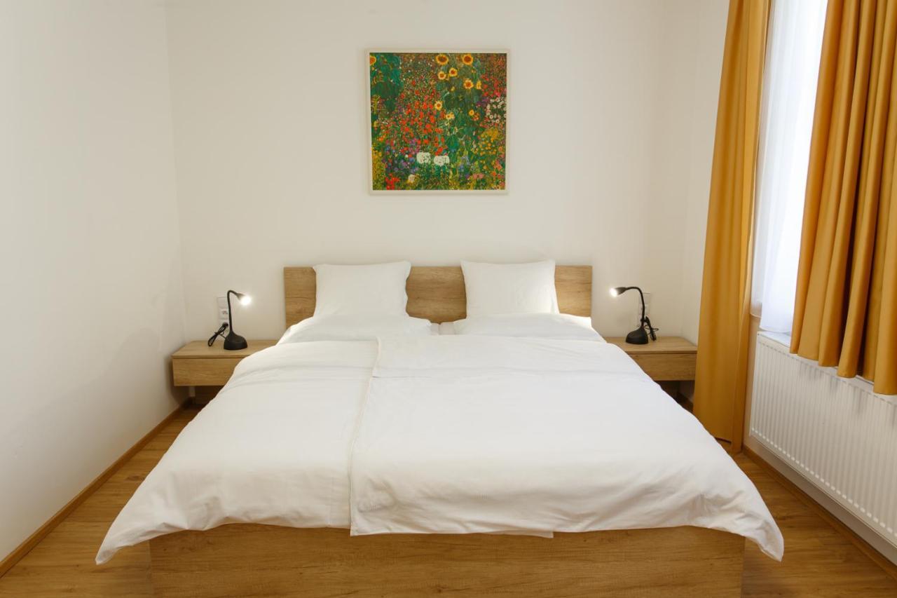 Apartments Villa Whitehouse 俄斯特拉发 外观 照片
