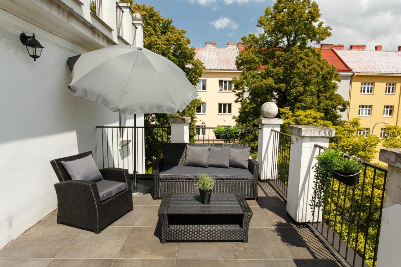 Apartments Villa Whitehouse 俄斯特拉发 外观 照片