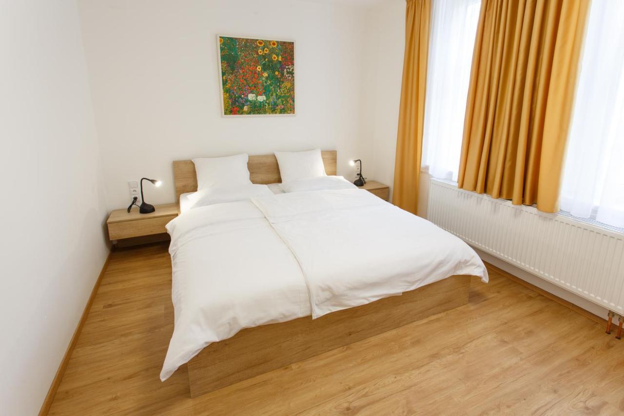 Apartments Villa Whitehouse 俄斯特拉发 外观 照片