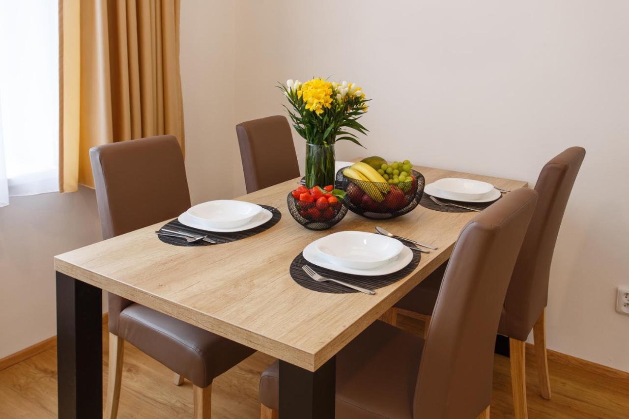 Apartments Villa Whitehouse 俄斯特拉发 外观 照片