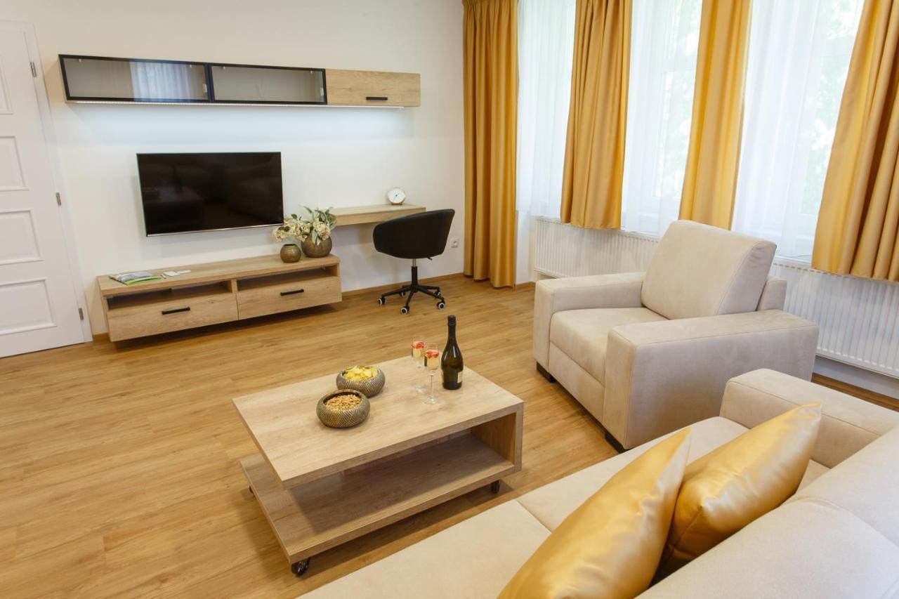 Apartments Villa Whitehouse 俄斯特拉发 外观 照片