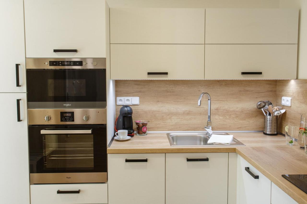 Apartments Villa Whitehouse 俄斯特拉发 外观 照片