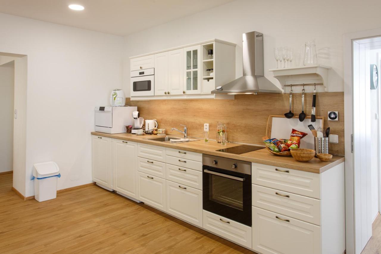 Apartments Villa Whitehouse 俄斯特拉发 外观 照片
